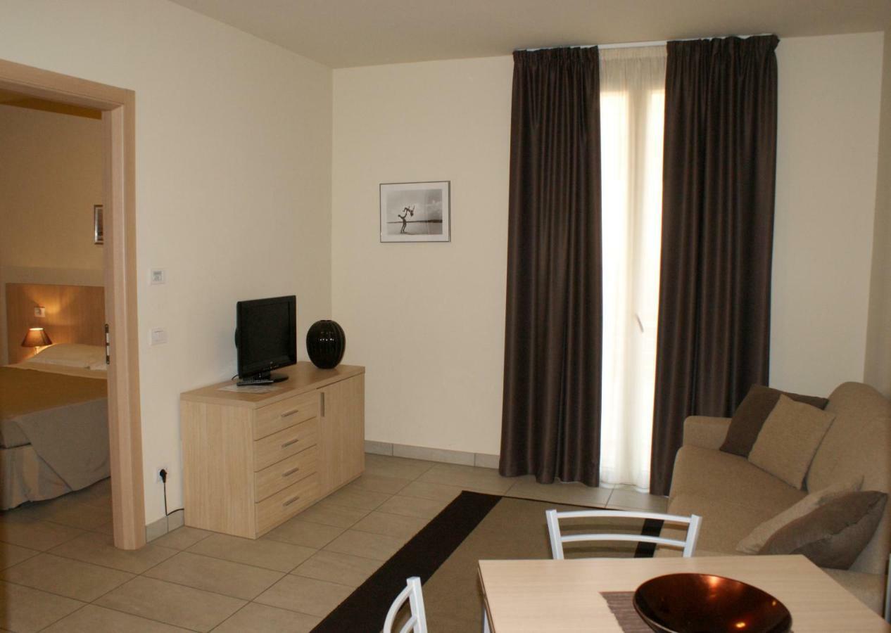 Residence Belmare Rimini Exterior photo